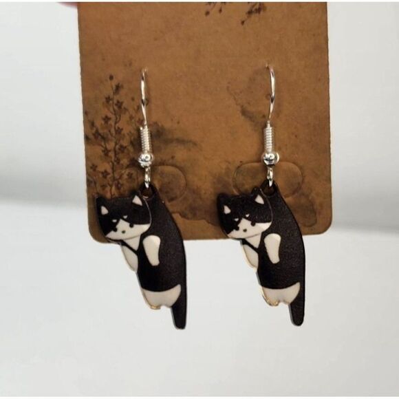 NEW, handmade Tuxedo Cat Earrings - Picture 2 of 2